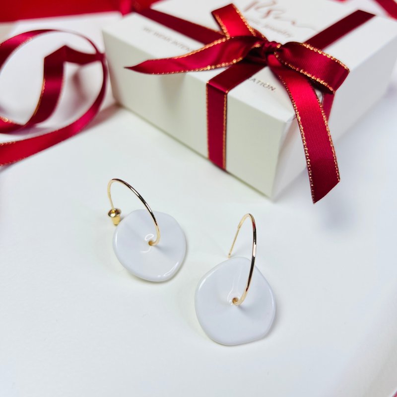 Urban Chic 白瓷耳环 White Pure Flow 圣诞 派对 礼物 包装 - 耳环/耳夹 - 瓷 白色