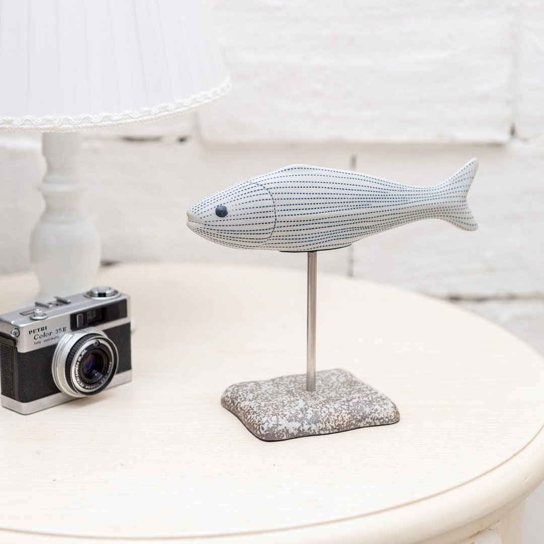 ceramic koi fish sculpture For room decoration, white with polka dots - 花瓶/陶器 - 陶 白色