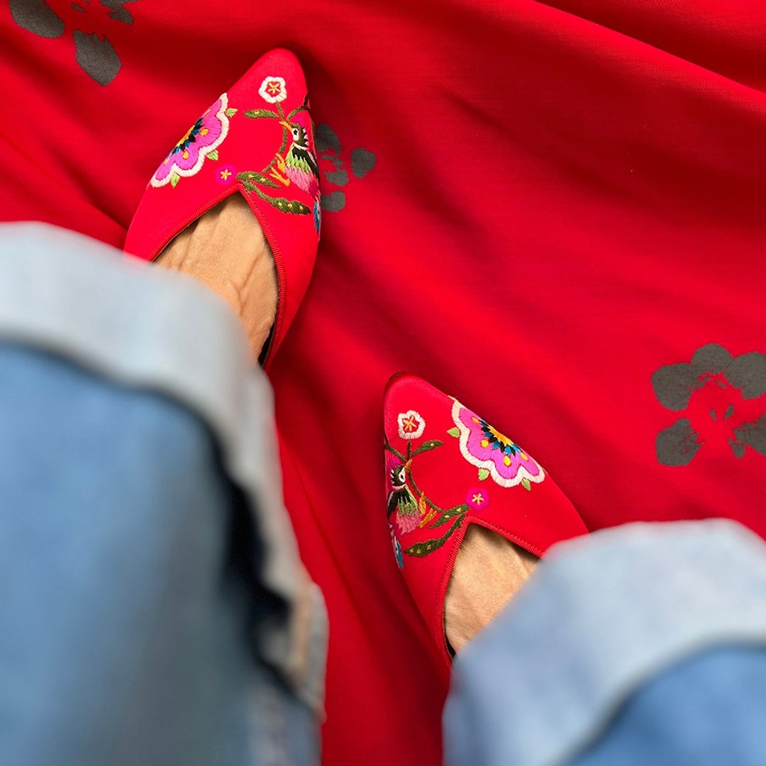 中国扣荷尖拖鞋/丝绸 刺绣 苏绣 绣花拖鞋 手工绣花 婚鞋 新婚礼 - 其他女款皮鞋 - 丝．绢 红色