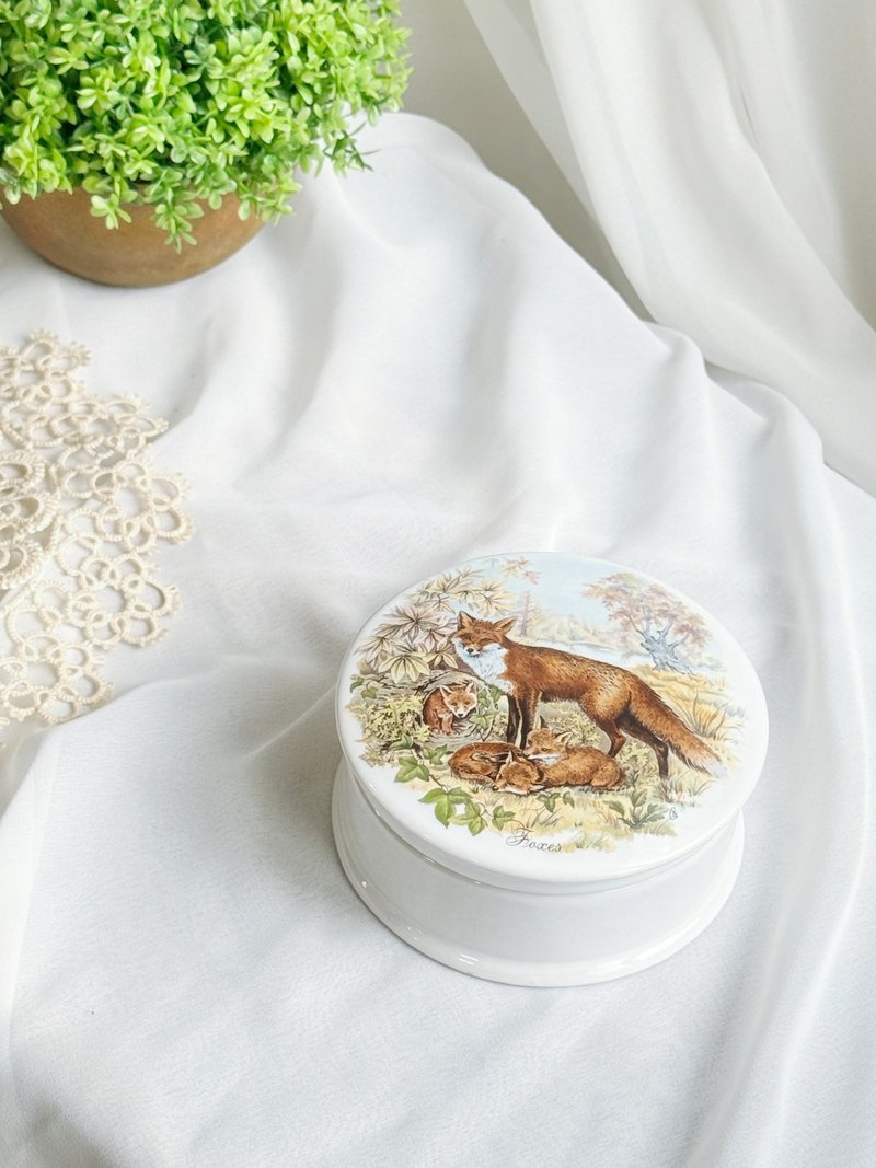 【好日恋物】 法国精致骨瓷秋天的狐狸家族饰品盒圆盒收藏 - 摆饰 - 瓷 白色