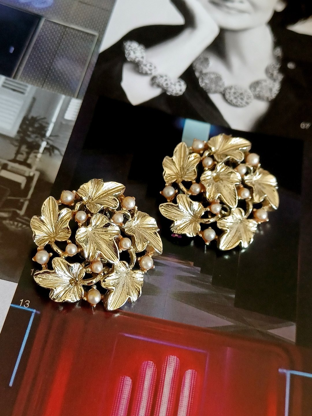 Avintage jewelry  LISNER 缤纷金色小叶缠枝 夹式耳环 - 耳环/耳夹 - 其他金属 