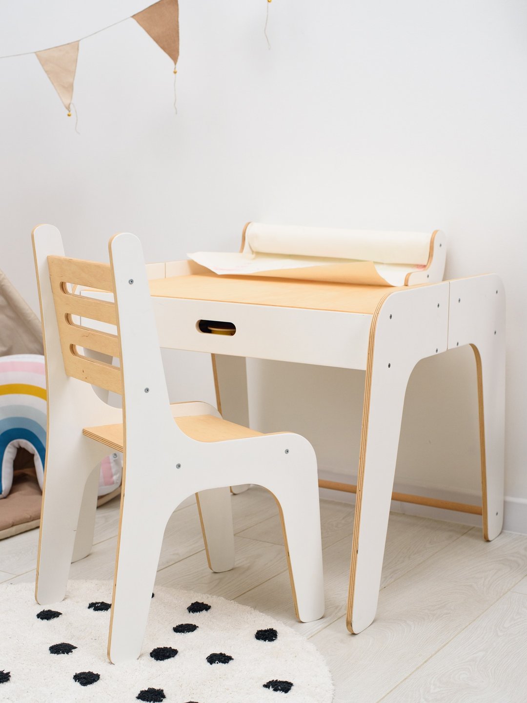 幼儿桌椅套装 带储物木桌 儿童房家具 - 儿童家具 - 木头 多色