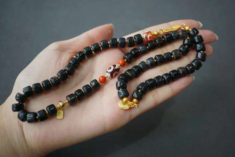 当代 玛瑙天珠。生命灵数0 - 项链 - 宝石 