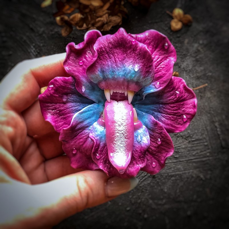 族长花与牙齿胸针野生一个吸血鬼珠宝哥特式礼物 - 胸针 - 其他材质 紫色