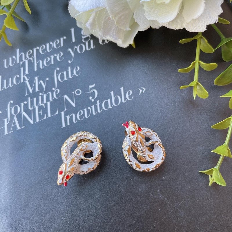 【ART红眼白蛇耳夹】 Vintage美国古董珠宝老件首饰 - 耳环/耳夹 - 其他金属 