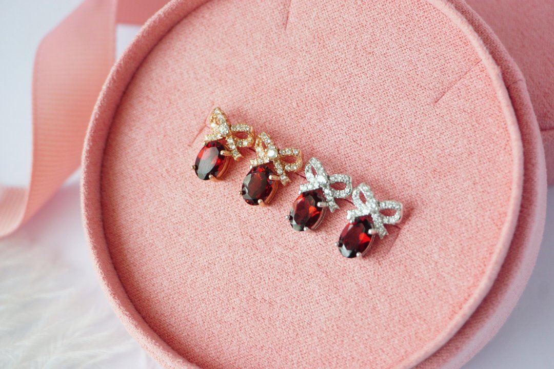 Stud Earrings Natural Garnet Silver, stud earrings - 耳环/耳夹 - 纯银 红色