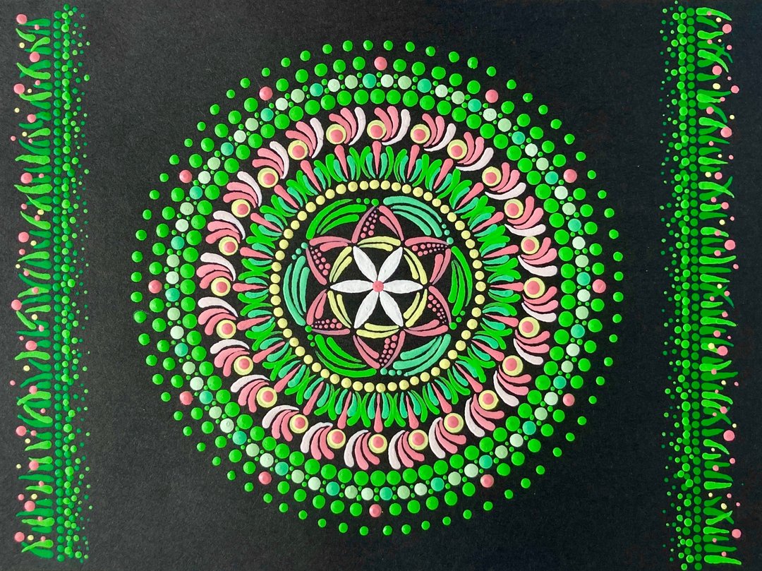 框架圆点曼陀罗 2025 年台历原创 5 月 2L 尺寸 - 海报/装饰画/版画 - 纸 绿色