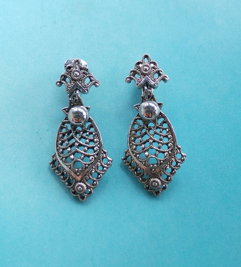 Vintage Jewelry 西洋古董饰品 Celebrity  银色调 垂坠 夹式耳环 - 耳环/耳夹 - 其他金属 金色