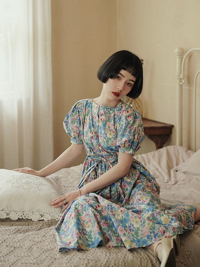 藍底碎花 莫奈花園 收腰短袖寬松方領抽褶洋裝 宮廷燈籠袖連身裙 - 洋装/连衣裙 - 棉．麻 蓝色