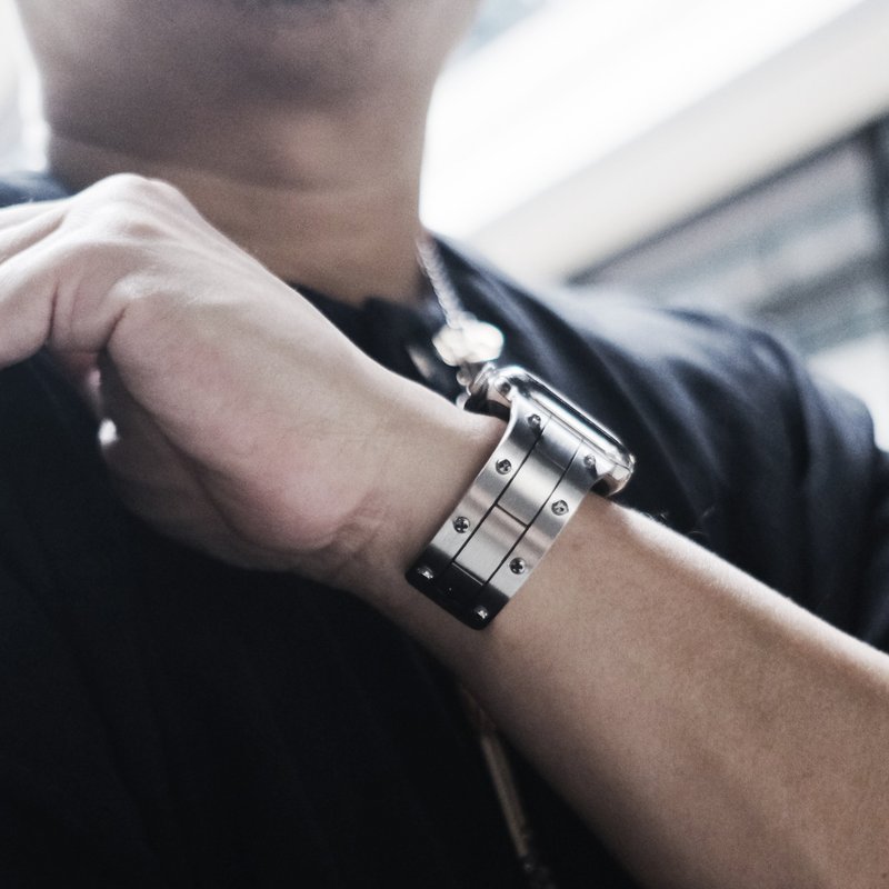 【时尚饰物】SOULITE苹果手表手镯表带 Explorer - 手链/手环 - 不锈钢 