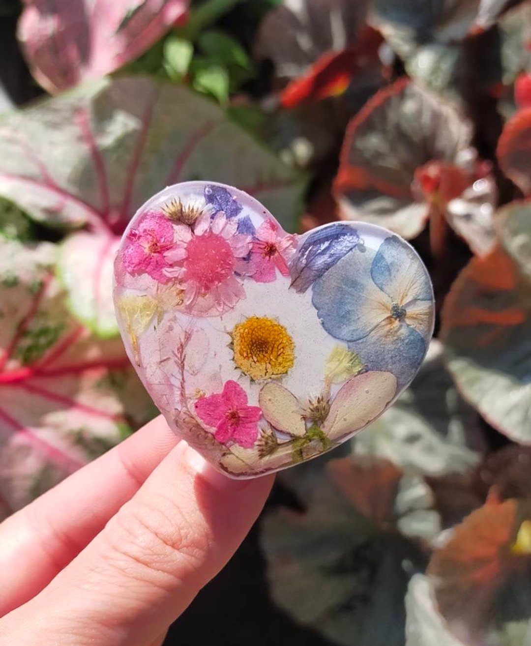 Real flower hearted shape pop socket - 手机壳/手机套 - 树脂 