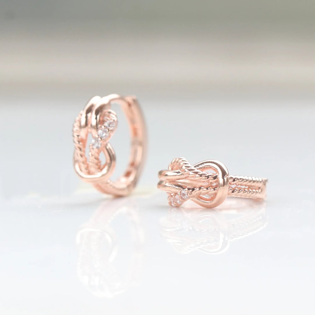 14K 螺旋线结耳扣耳环 (内径 9 mm) 洗澡免摘 碰水流汗不褪色 - 耳环/耳夹 - 贵金属 金色