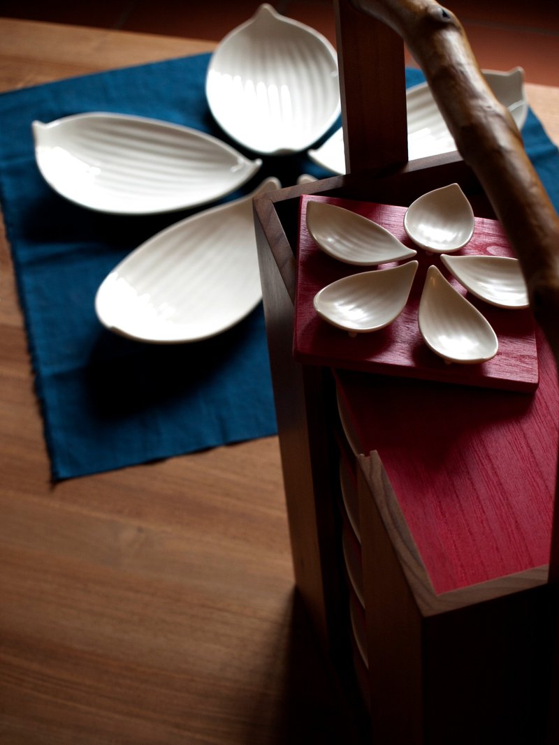 【台客蓝】雪桐小盘 五入组 - 花瓶/陶器 - 陶 白色