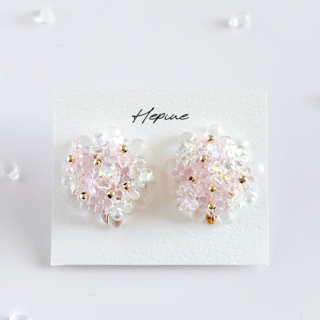 Petalisse (Pink) : earring耳夹 / pierce耳钉 - 耳环/耳夹 - 玻璃 蓝色