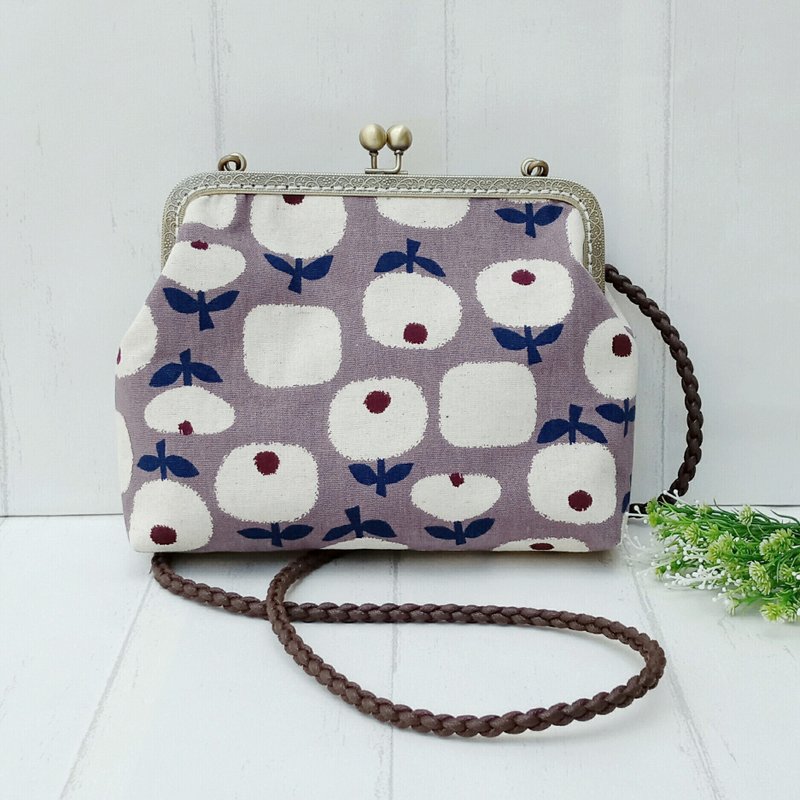 【口金斜背包】灰紫色圆仔花 - 侧背包/斜挎包 - 棉．麻 紫色
