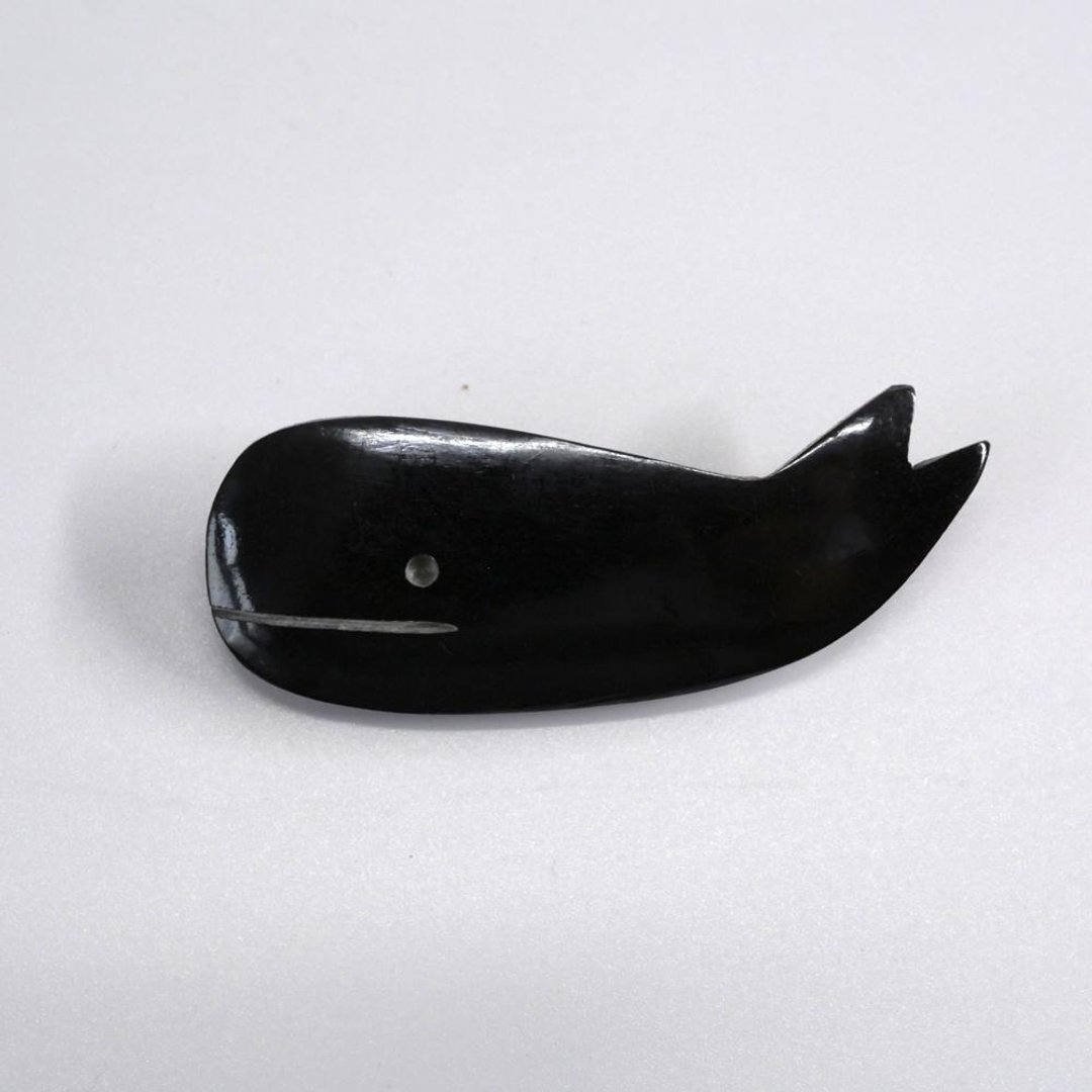 Buffalo Bone Brooch / Whale Black - 胸针 - 环保材料 