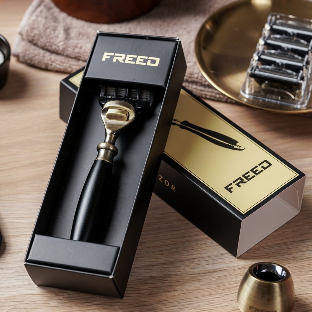【FREED】古铜系列 - 五刀式刮胡刀 - 极致黑 定制化刻字 520 礼物 - 男性清洁护肤品 - 其他金属 黑色
