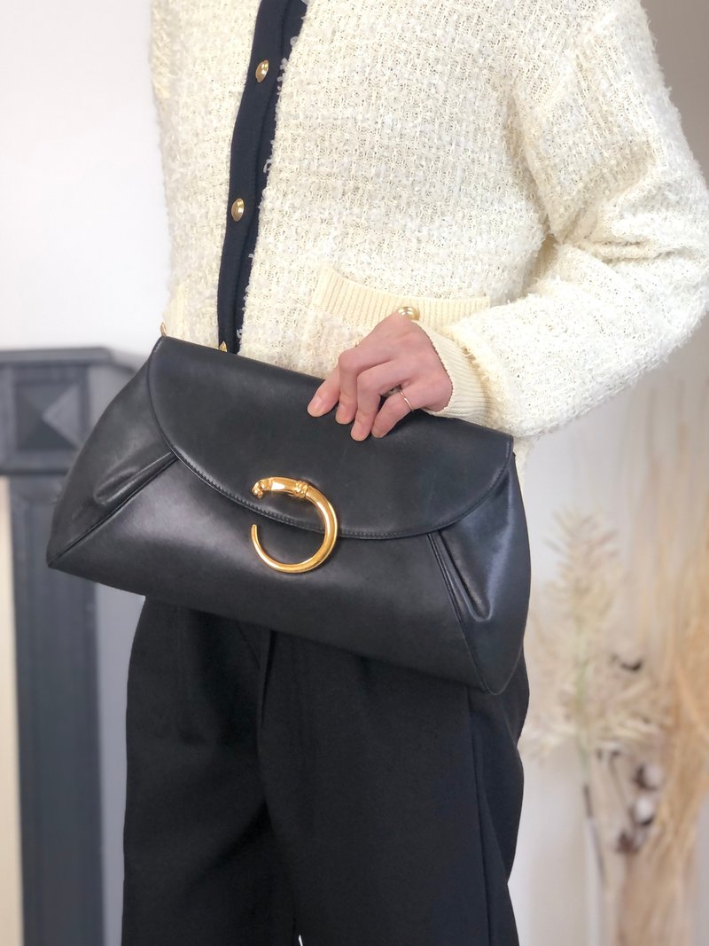 【 日本直送 名牌中古包 】Cartier 卡地亚 手拿包 黑色 豹纹 经典款 皮革 vintage 古董 旧款 izesz7 - 手拿包 - 真皮 黑色