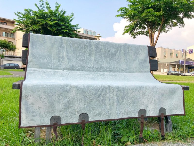 宠物专用车后垫  冰种玫瑰(无防泼水) 外包尺寸约135X145厘米 - 床垫/笼子 - 其他人造纤维 