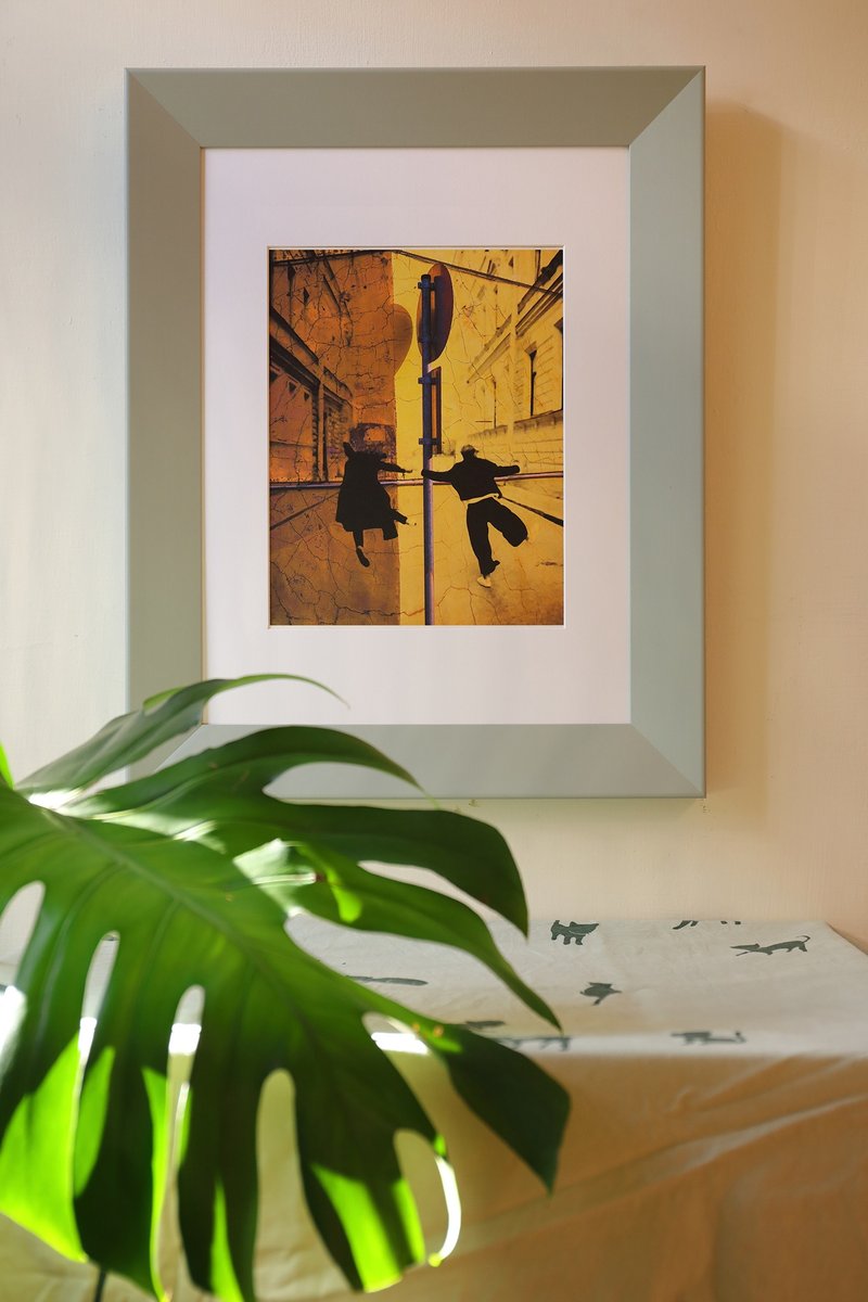 布鲁塞尔的咖啡女孩与面包男孩 - 摄影集 - 纸 