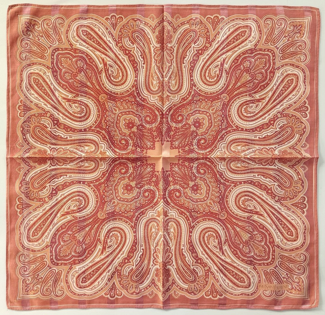 Yves Saint Laurent 复古丝巾 - 佩斯利巴洛克图腾设计 21.5 x 21.5 英寸 - 丝巾 - 丝．绢 咖啡色
