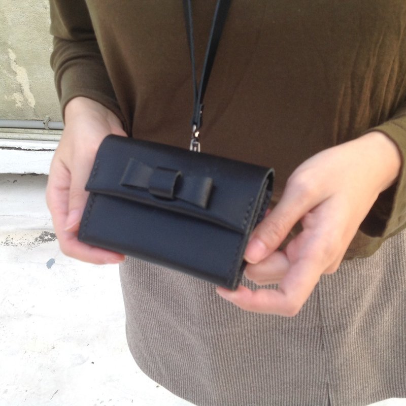 (附长挂带)蝴蝶结名片夹信用卡卡片套手工缝制真皮磁扣牛皮黑色 - 名片夹/名片盒 - 真皮 黑色