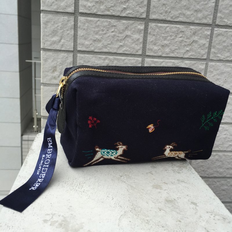 Goat Cosmetic Pruse - 化妆包/杂物包 - 绣线 蓝色