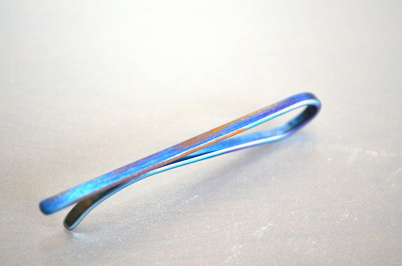 钛金属领带夹・锻造纯钛领带夹・绘画般的纤细・51mm - 领带/领带夹 - 其他金属 蓝色