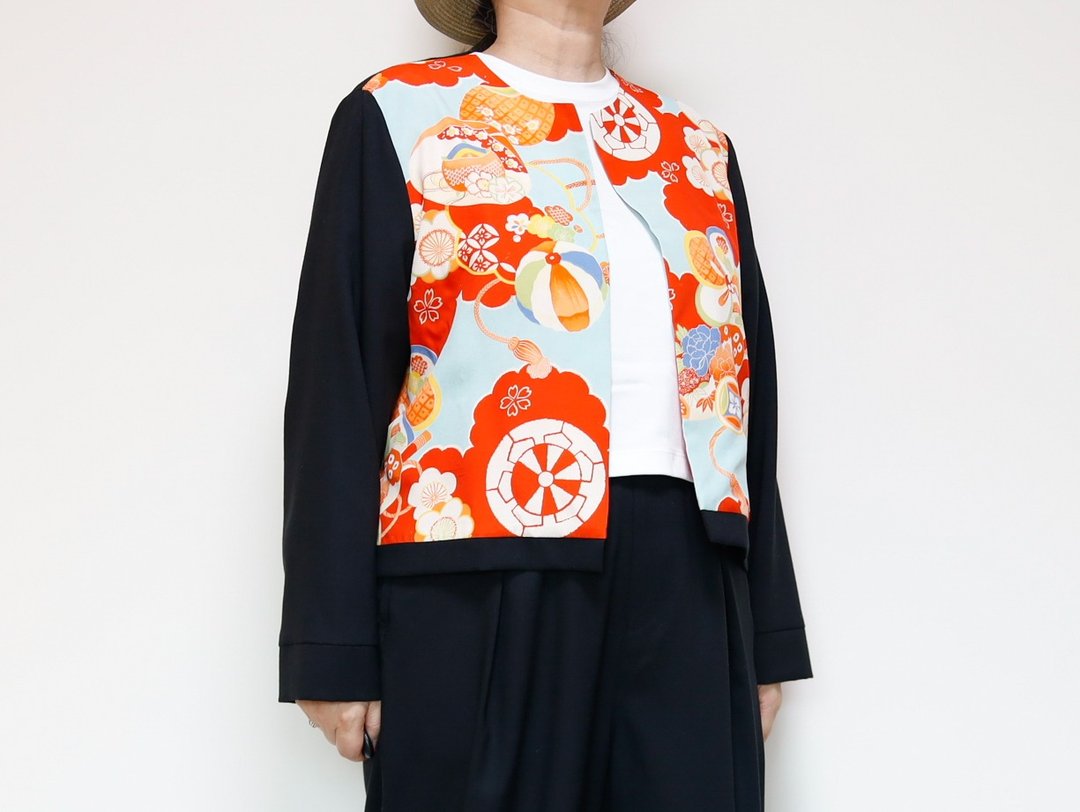 KIMONO CREW NECK JACKET - 使用复古和服布料制成的独一无二圆领外套 - 女装休闲/机能外套 - 聚酯纤维 多色