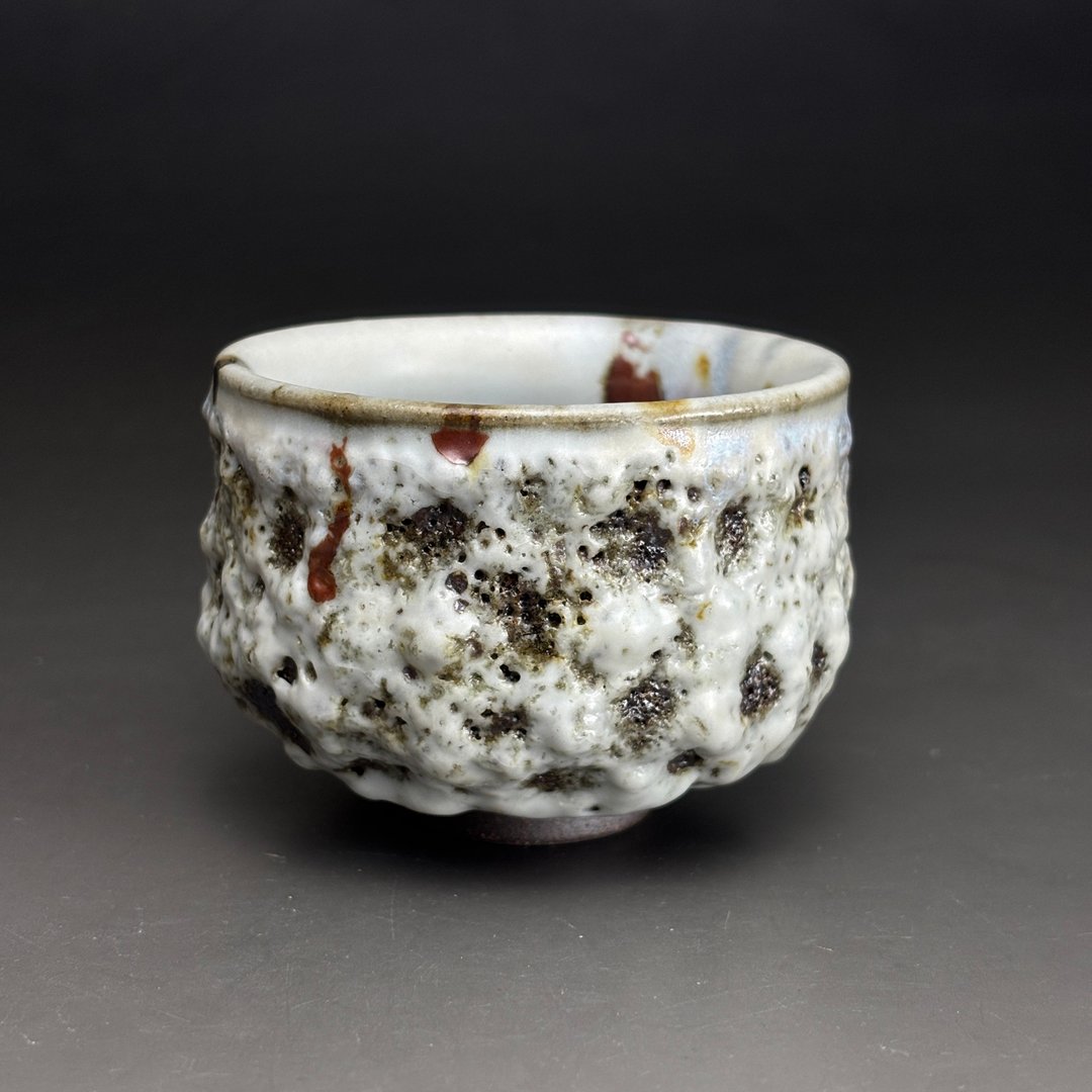 【许旭伦】手作白岩熔迹主人杯 台湾名家陶瓷工艺 良时美器 茶具 - 茶具/茶杯 - 陶 白色