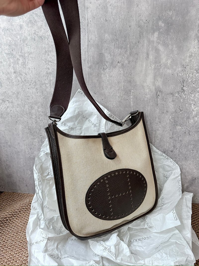 中古包 Hermes 爱马仕 麦芽朱古力Vintage Evelyn 26肩背包 - 侧背包/斜挎包 - 真皮 卡其色