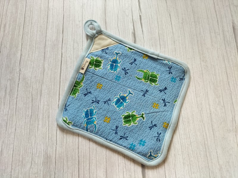 独角仙挂式小手帕 - 手帕/方巾 - 棉．麻 蓝色