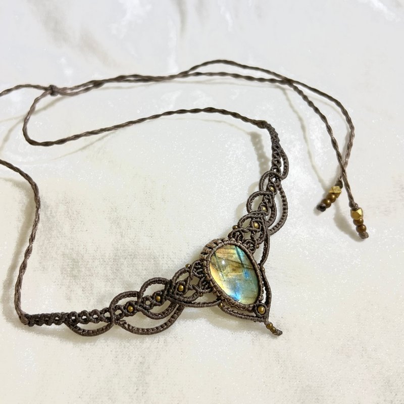 Crystoria Stone | Macrame | 南美蜡线 | 项链 | 蓝光拉长石 - 项链 - 宝石 蓝色