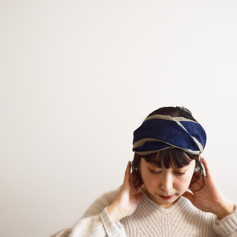 Paisley Botanical Embroidery Switching Flat Turban Navy Combi Hair Band Hair Accessory - 发饰 - 棉．麻 蓝色