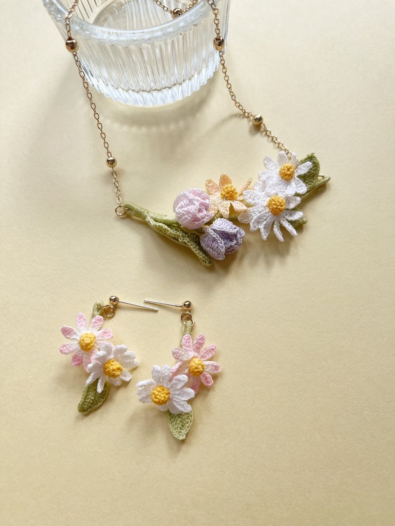 *My Fancy Handmade*手鈎雏菊耳环 - 耳环/耳夹 - 绣线 多色