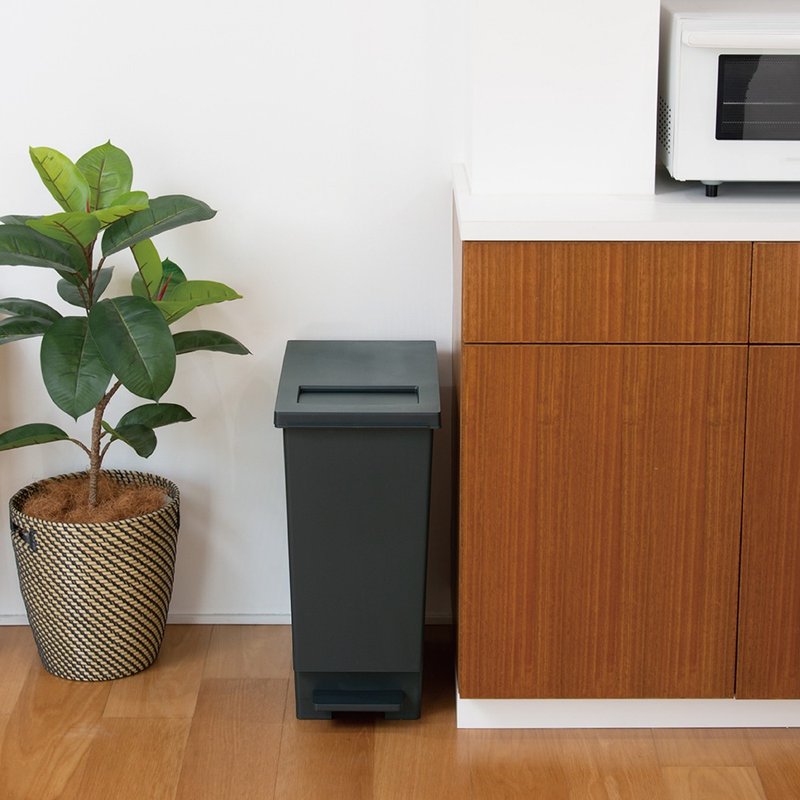 日本TONBO  UNEED系列推盖踩踏双用型垃圾桶-纯色系45L - 垃圾桶 - 塑料 