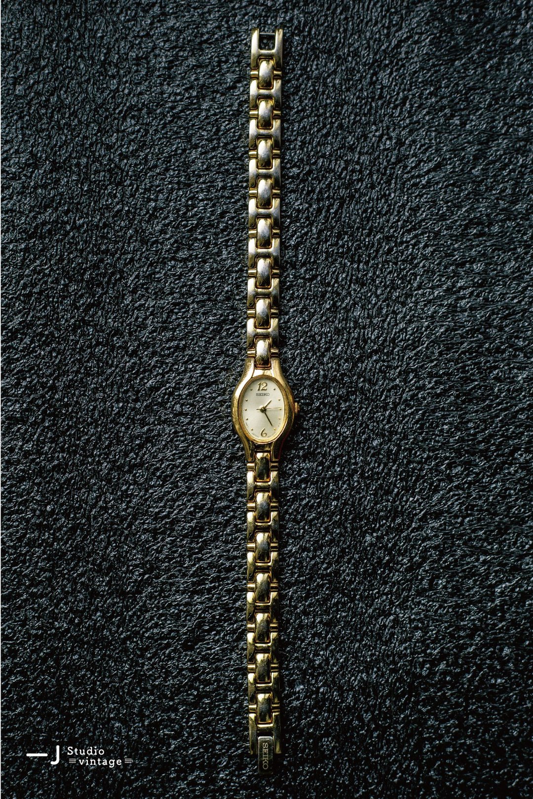 SEIKO 椭圆金 阿拉伯数字 几何圆形时标 链带式 古董表 - 女表 - 其他材质 金色