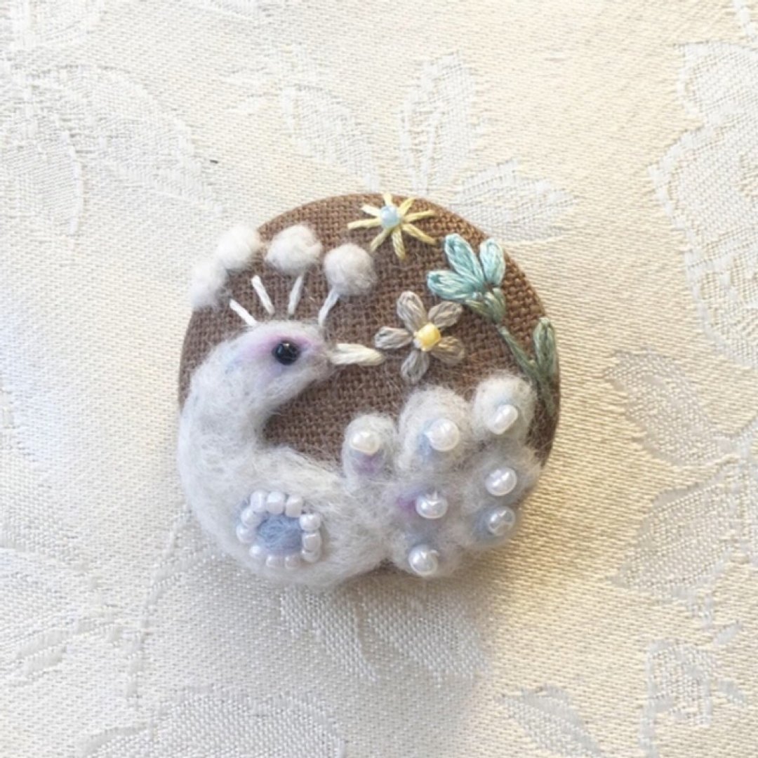 Brooch of white peacock - 胸针 - 棉 白色