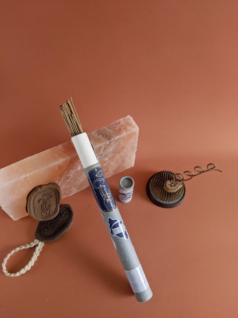 Big Chill 手工中药草线香 - 香薰/精油/线香 - 植物．花 蓝色