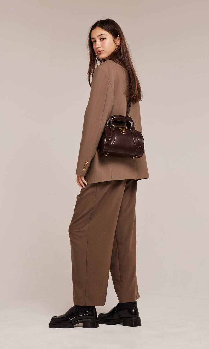 JAQUELINE MINI 复古牛皮医生包 迷你 棕色 - 侧背包/斜挎包 - 真皮 咖啡色