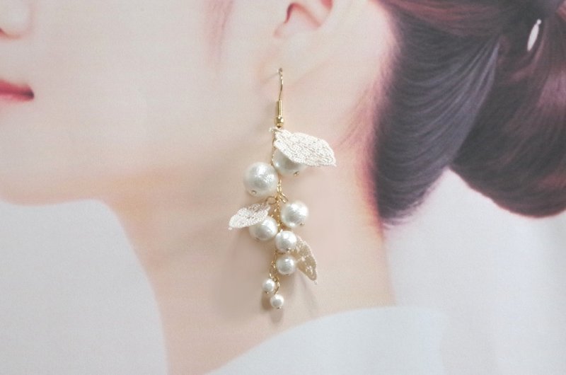 梭织蕾丝叶子和棉质珍珠耳针米色 - 耳环/耳夹 - 棉．麻 白色