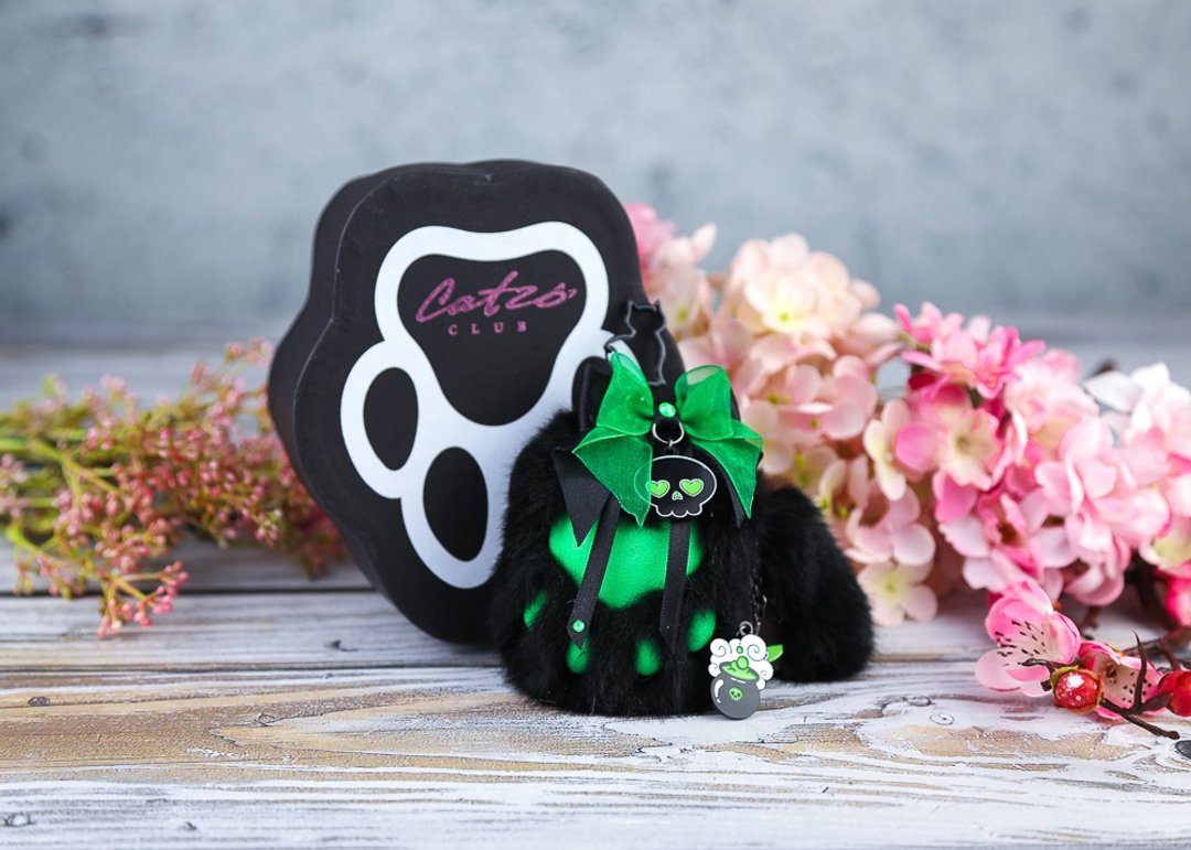 Nekomata Nikukyu Keychain - 钥匙链/钥匙包 - 塑料 绿色