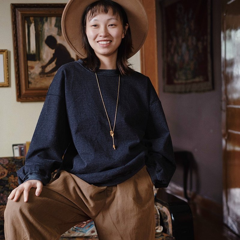 沉靜黑灰色 我想要的衛衣 100%棉質簡約套頭衛衣 寬鬆中性上衣 - 女装上衣 - 棉．麻 灰色