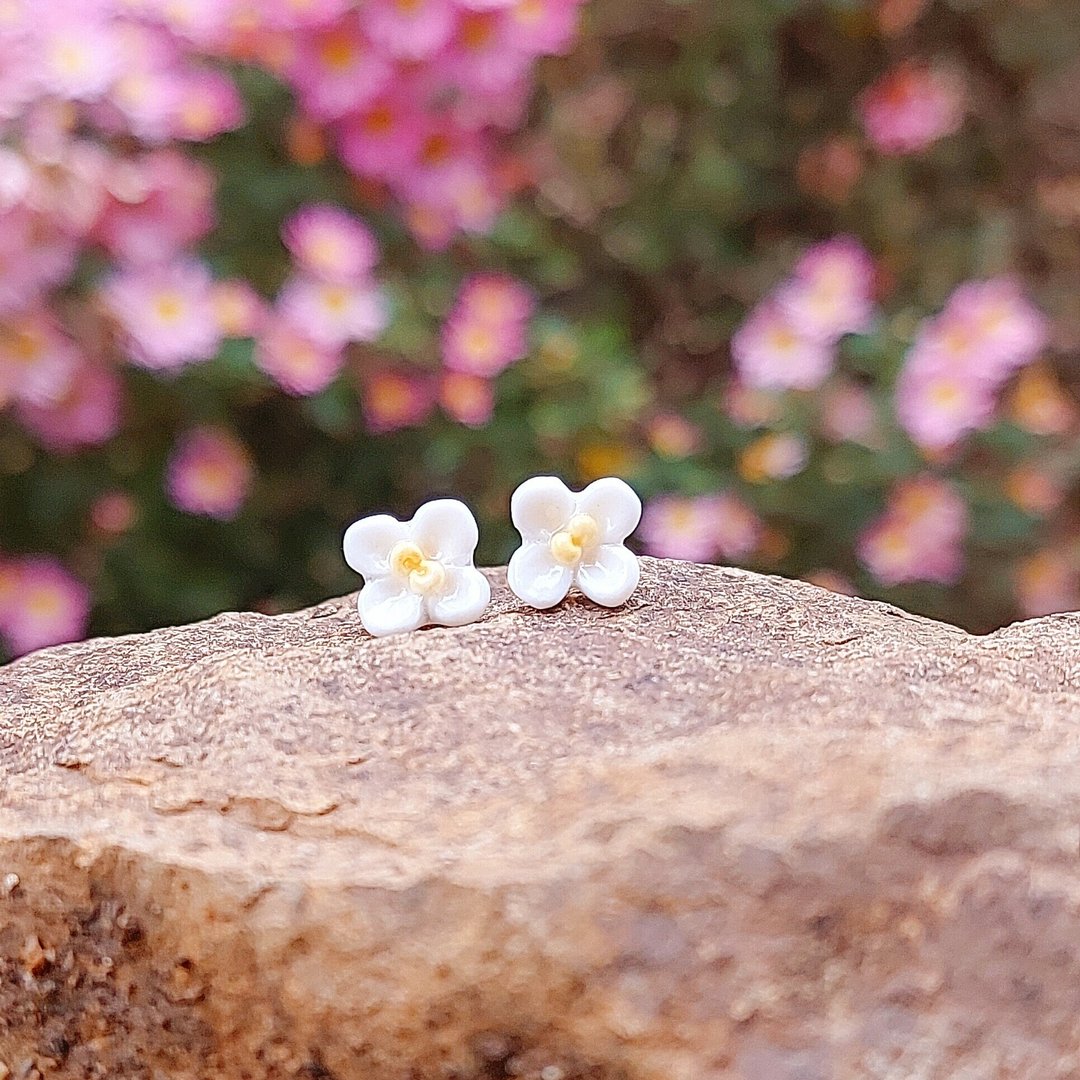 【花语系列】橄榄花耳环 • Lovely //925纯银 - 耳环/耳夹 - 瓷 白色