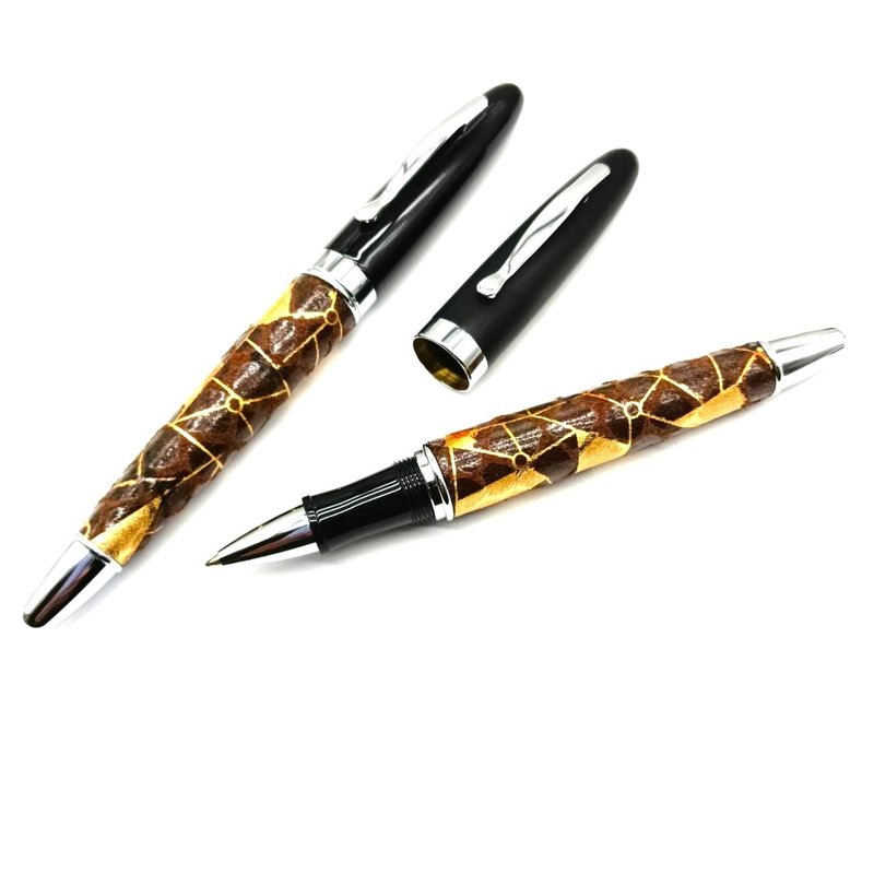 发丝 消光黑  布笔 旋转 螺纹入帽 钢珠笔 附笔盒 虎之鹤 - 钢珠笔 - 其他材质 