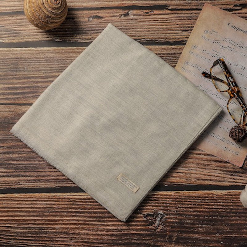 Cashmere羊绒围巾/披肩 无染原色 浅灰白 戒指绒 轻柔保暖 - 围巾/披肩 - 羊毛 白色