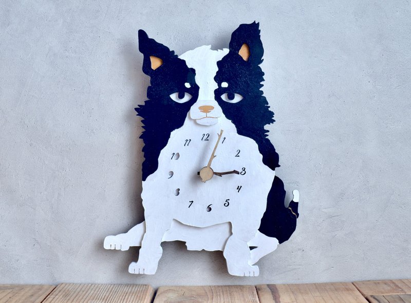 I'm here too Chihuahua black tongue pattern clock wooden wall clock - 时钟/闹钟 - 木头 黑色