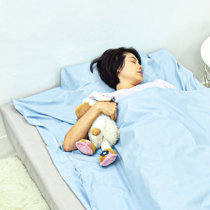 【台湾制】加大版素色纯棉便携旅行床单/睡袋内套-苍穹蓝 - 露营用品 - 棉．麻 蓝色