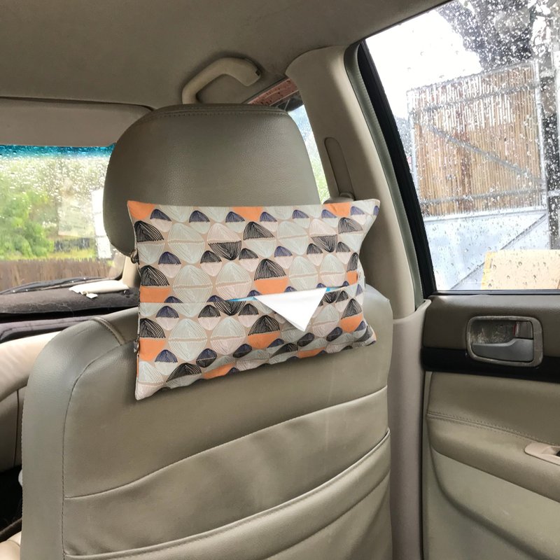 二用车用面纸套/设计师手绘图案面纸套 - 纸巾盒 - 棉．麻 卡其色