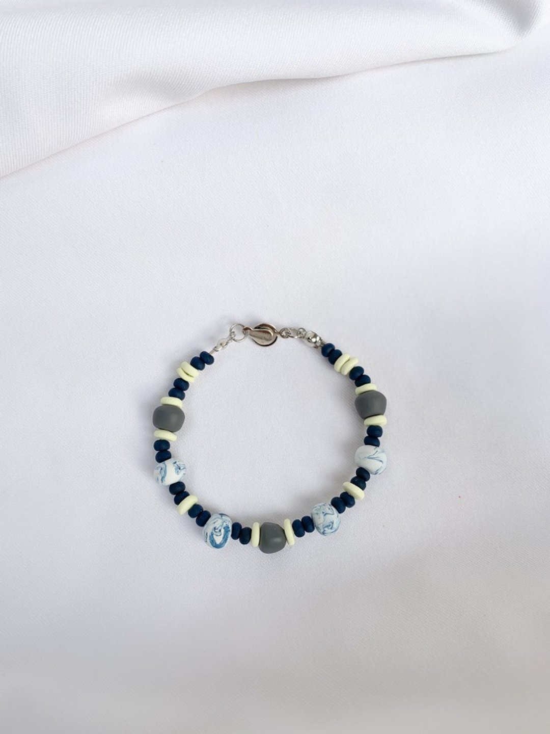 Handmade Polymer clay Navy sea colour - 手链/手环 - 其他材质 多色